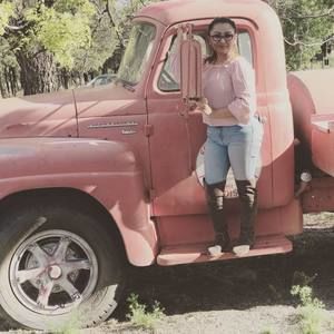 Meet your Posher, Reyna